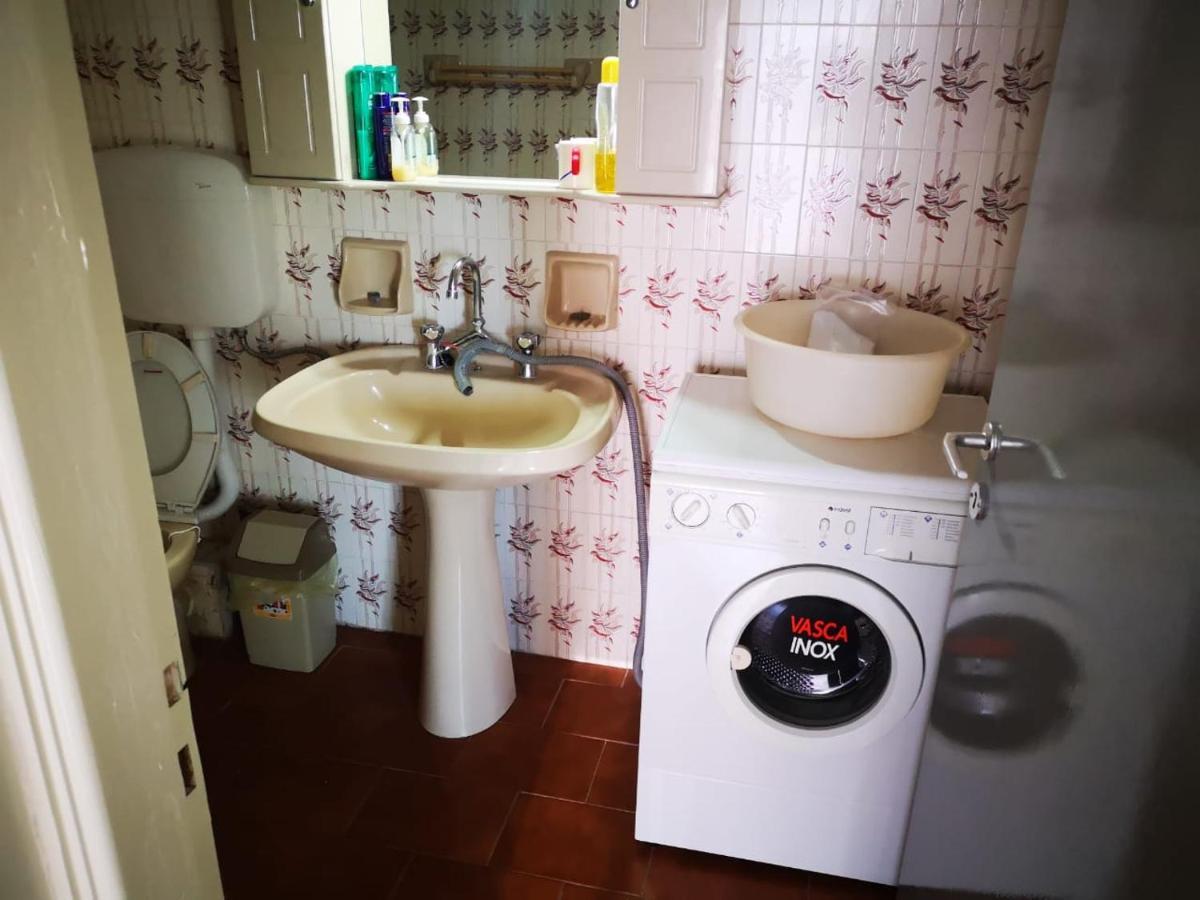 Comfortable Beachfront Apartment Loutraki  Luaran gambar