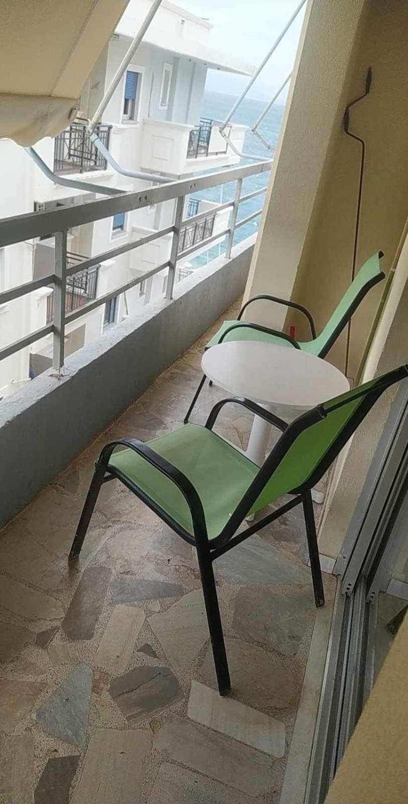 Comfortable Beachfront Apartment Loutraki  Luaran gambar